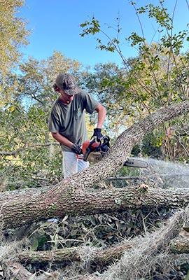 Alpha Gamma Rho Assists Hurricane Idalia Recovery –Horseshoe Beach, Fla. (2023)